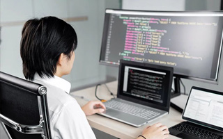 杭州 api php源码,下载的php源码怎么运行呢？